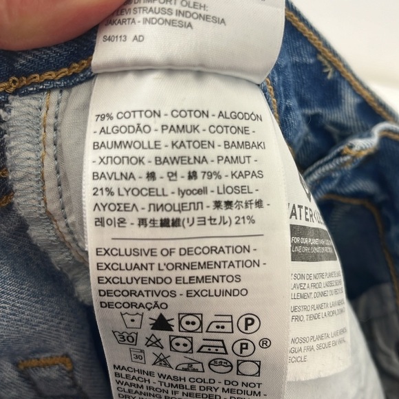 Levis Ribcage Button-Fly Denim Skirt - Picture 8 of 9